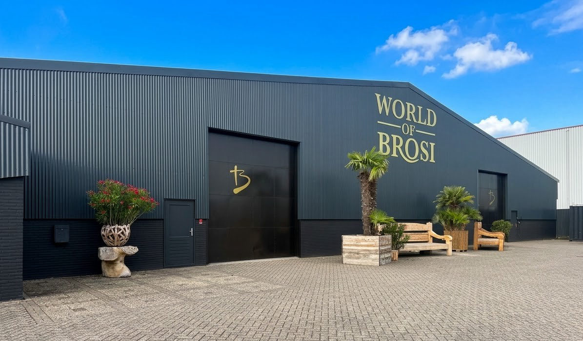 Hauptstandort Oldenzaal — World of Brosi: Showroom, Lager und Cash & Carry