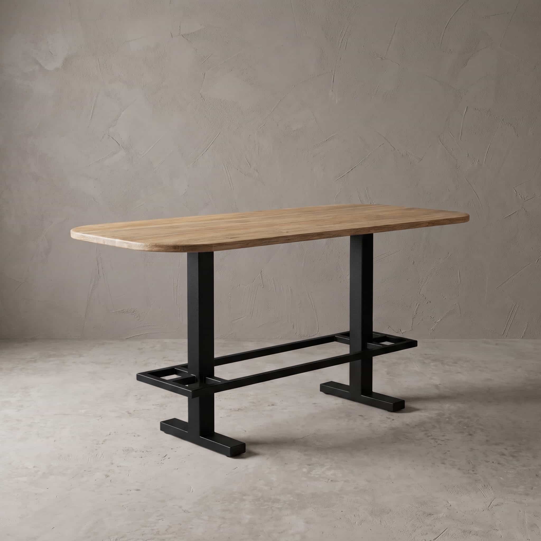 Donny tafelblad in Deens ovaal op het stalen baronderstel Jeroen, gepoedercoat in Jet Black Fine Texture.